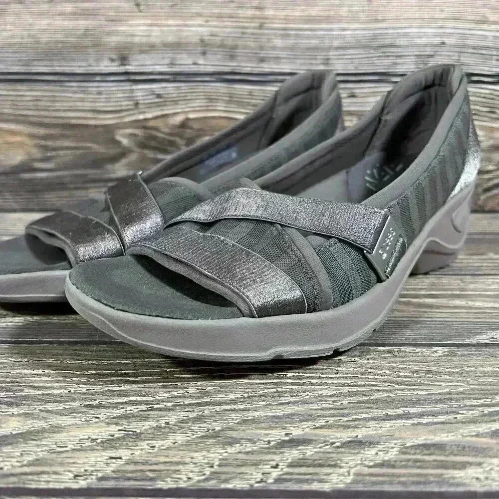 Bzees Comfort Wedge Shoe Kitten Size 7.5 Morel Brown